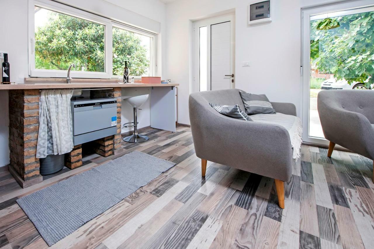 Paola Cozy Apartment Rovinj Exterior photo