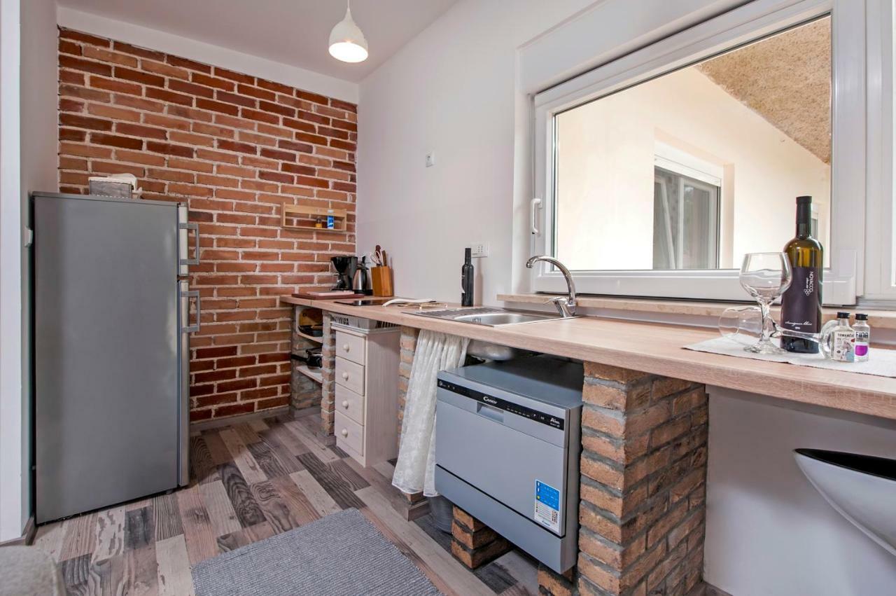 Paola Cozy Apartment Rovinj Exterior photo